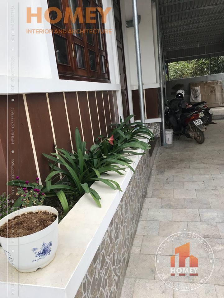 Bồn hoa biệt thự 2 tầng mái Thái 2