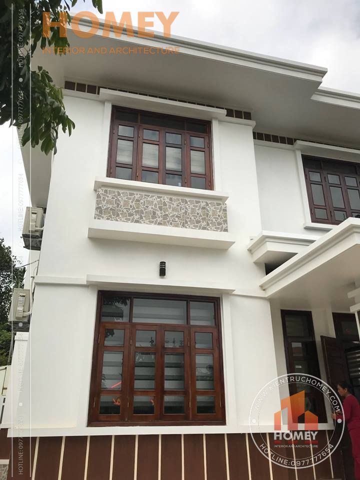Cửa sổ biệt thự 2 tầng mái Thái