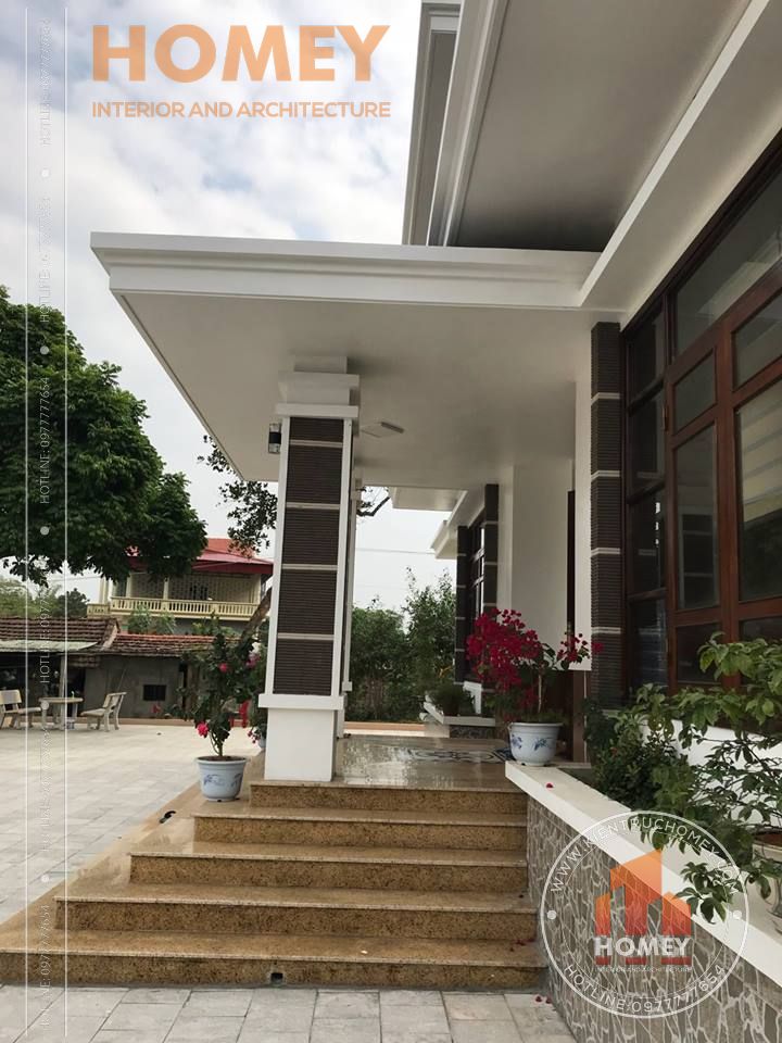 Thực tế bên hông sảnh chính biệt thự 2 tầng mái Thái